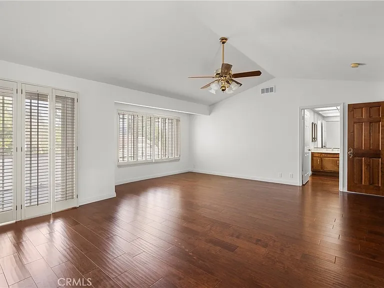 11861 Darby Ave — Photo 27