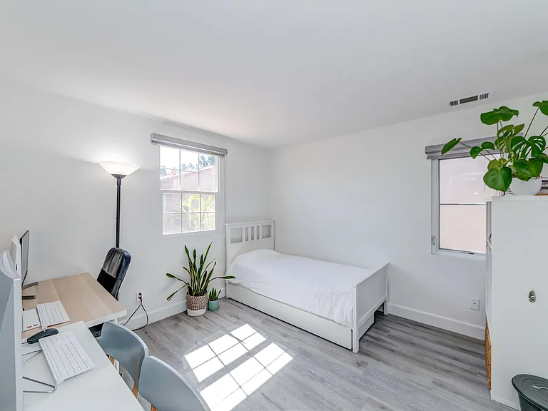 68 Alevera St — Photo 18