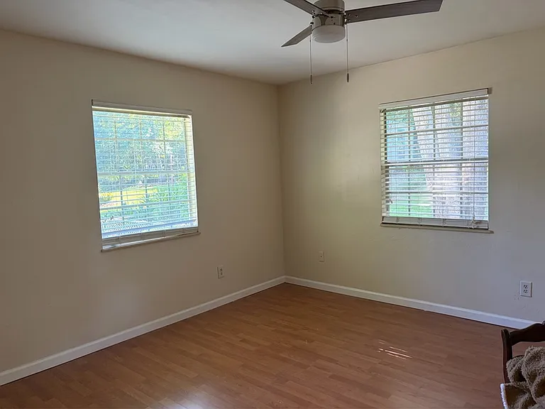 1301 Bonnie Dr — Photo 13