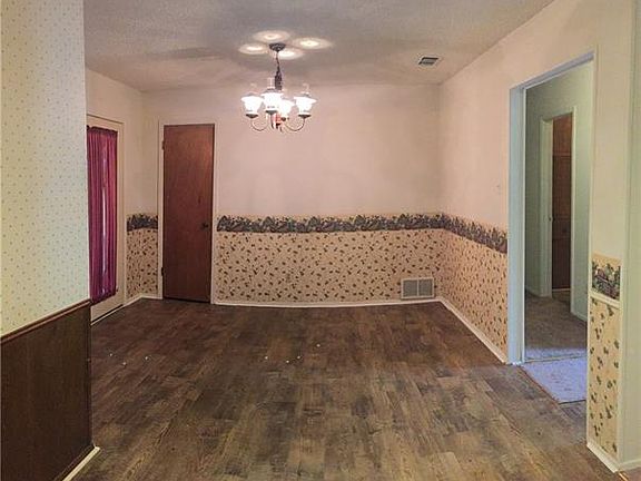 4th image of 5944 Martha Dr