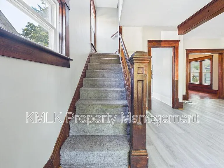 701 Kling St — Photo 22