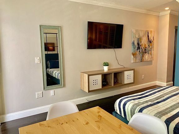 2nd image of 825 Euclid Ave APT 12A