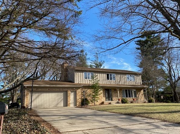 Normal Real Estate Normal Il Homes For Sale Zillow