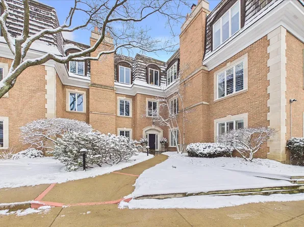 485 Oakwood Ave APT D2, Lake Forest, IL 60045