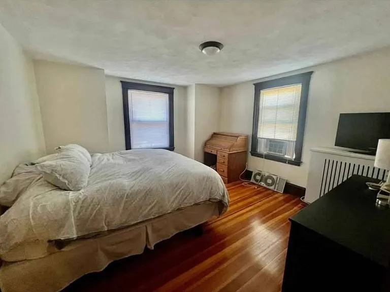 17 Washington Pl #1 — Photo 4