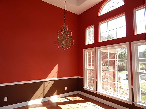 2nd image of 1267 Viburnum Dr