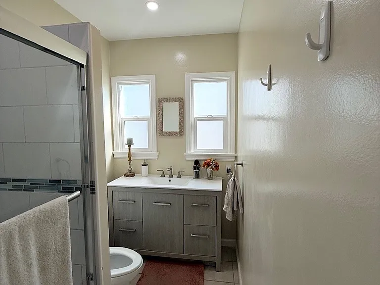 3237 Cardiff Ave — Photo 10