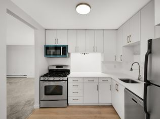 7500 Cahill Rd APT 304C, Edina, MN 55439