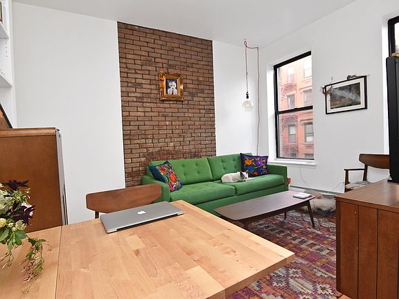 2nd image of 100 Stanton St APT 4A