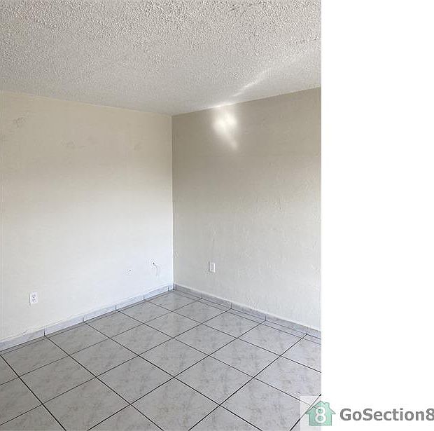 2nd image of 1085 W 71st St #14