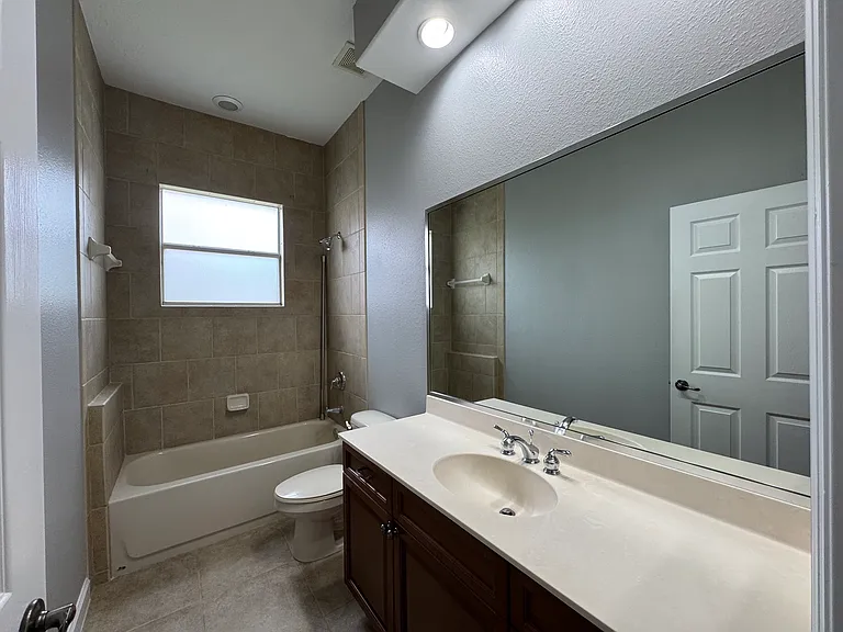 142 Harrington Ct — Photo 27