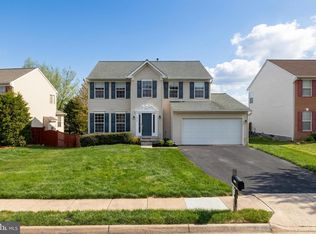 9219 Stephanie St, Manassas Park, VA