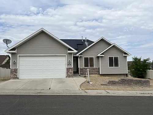 214 Brookwood Dr Photo 1