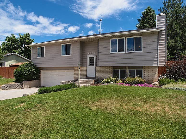 2nd image of 11113 S Lyndbrook Way