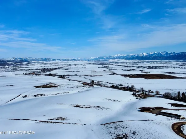 2 Haven Heights Dr, Fairview, WY 83119