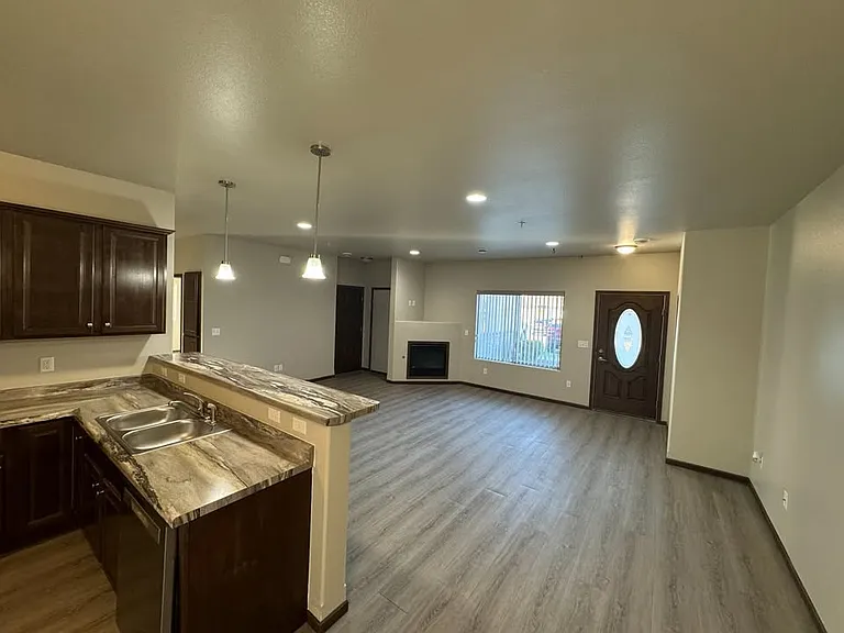 3506 33rd Ave W #35 — Photo 5