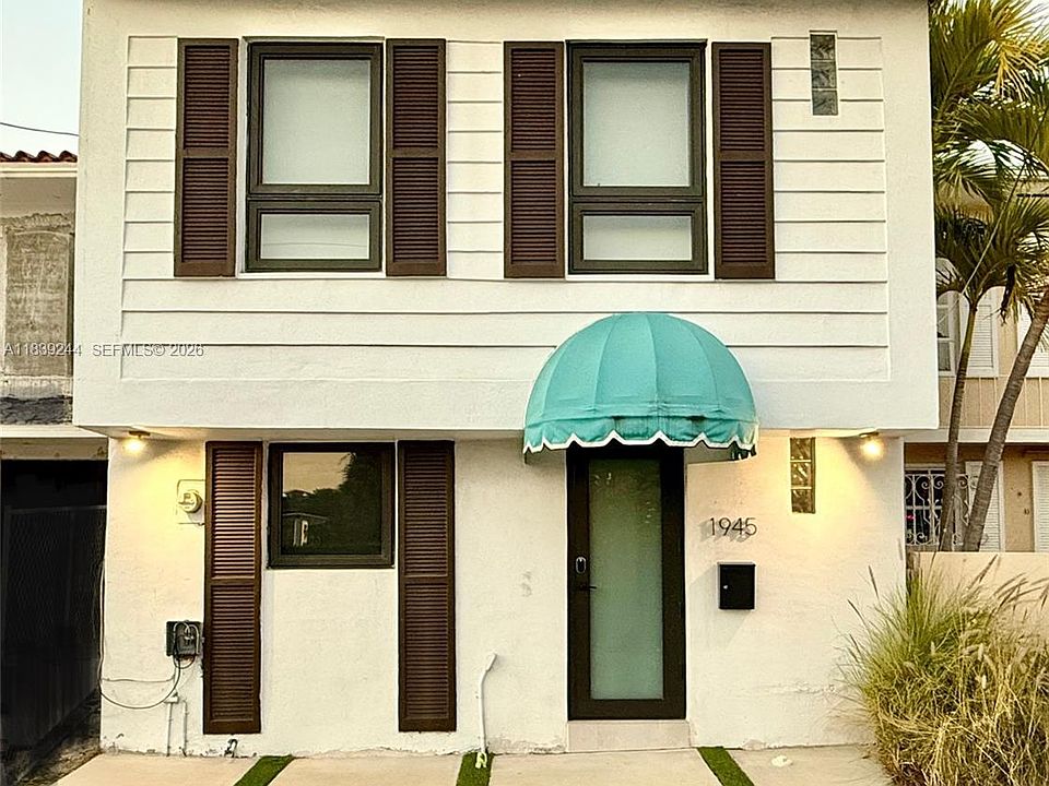 1st image of 1945 NE 123rd St