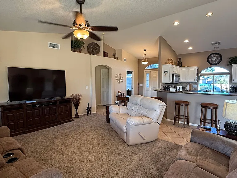 11401 E Medina Ave — Photo 27