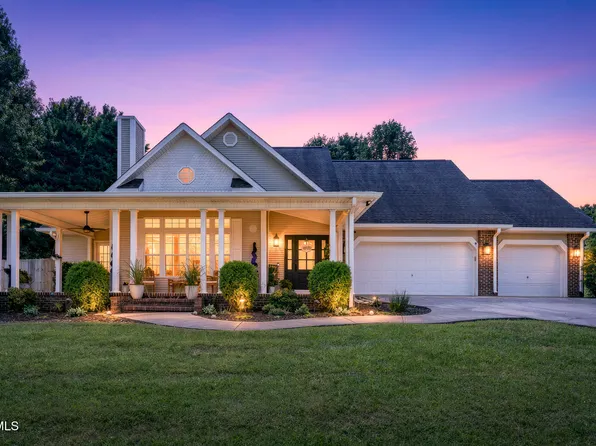372 Parker Ln, Kingsport, TN 37660