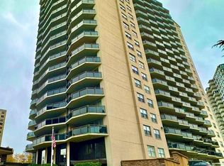2077 Center Ave #3F, Fort Lee, NJ 07024