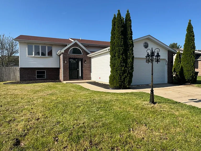 7396 Kestrel St — Photo 1