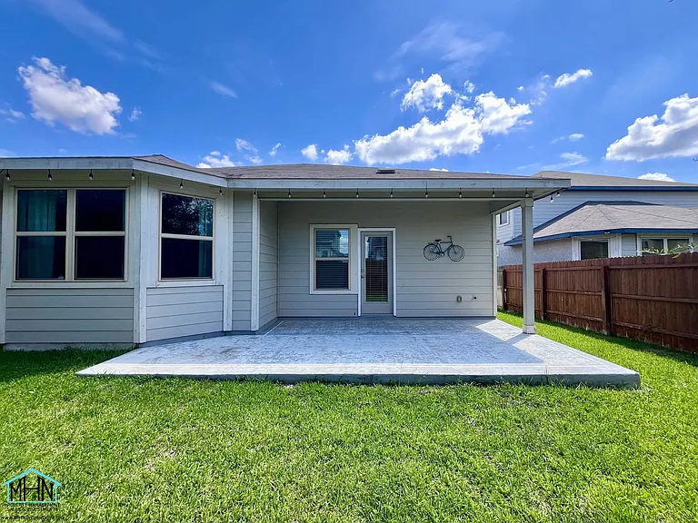 2307 Castello Way — Photo 31