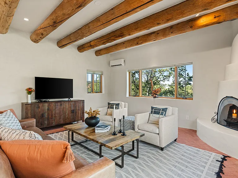 1615 Camino De Cruz Blanca — Photo 18