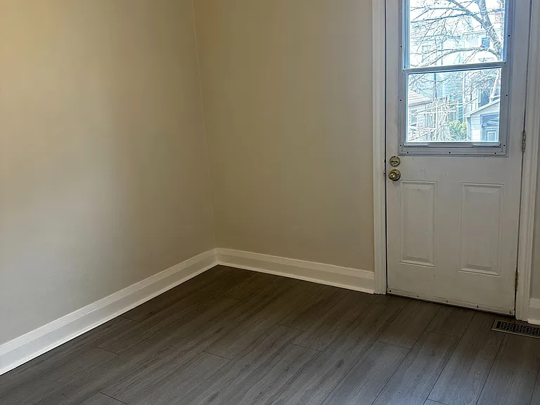 202 Cedarvale Ave — Photo 10