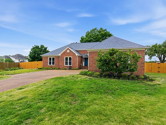 3rd image of 5133 Brittany Dr