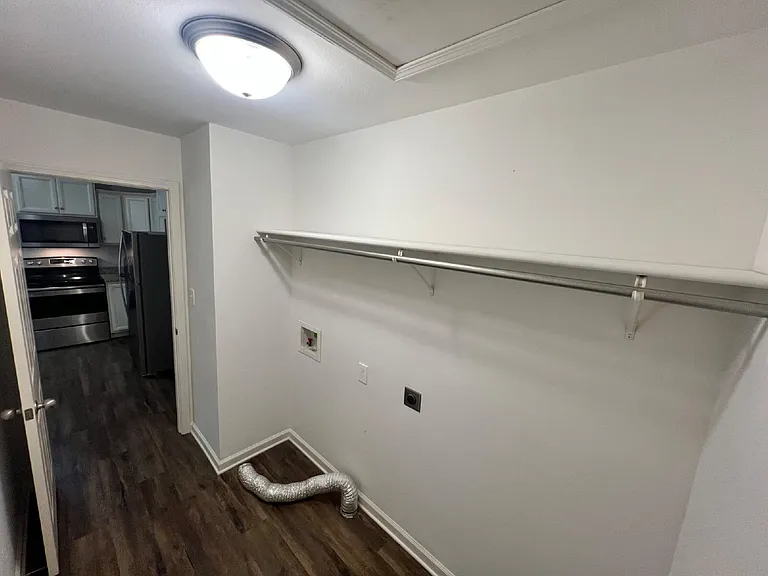 505 Paula Dr — Photo 11