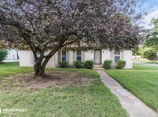 5360 Patrick Henry Dr, Memphis, TN 38134