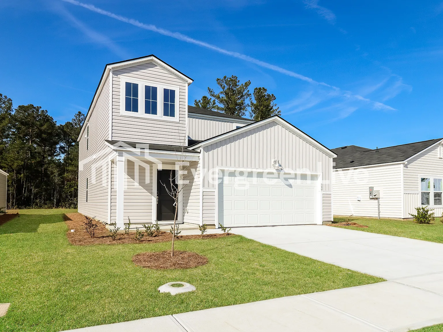 5 bed, 2.5 bath, 2359 sqft, $2,470 — Photo 1