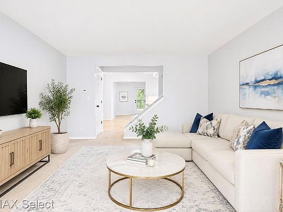 4th image of 4020 Park Forest Dr