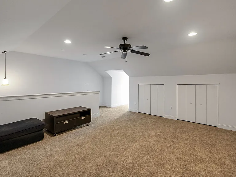 1019 Ford St — Photo 24