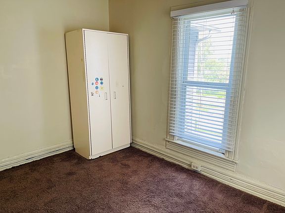 5th image of 37 E Dodridge St #2