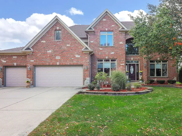 5608 Bergamot Ct, Naperville, IL 60564