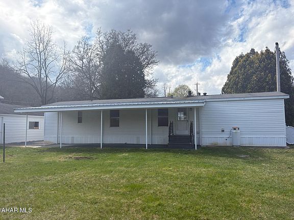 5th image of 3831 15th Ave