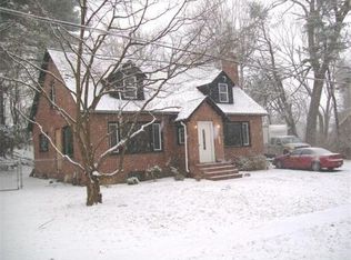 1090 Roosevelt Ave, Springfield, MA 01109