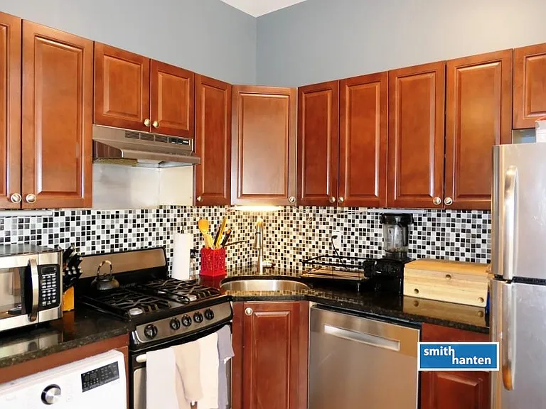 461 State St #2 — Photo 7