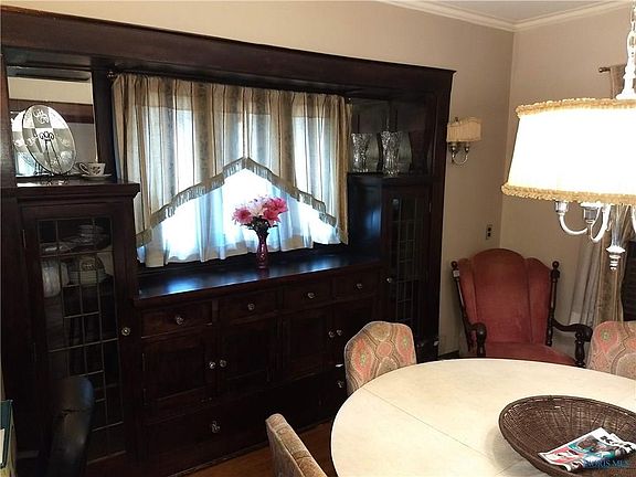 4th image of 2720 Inwood Dr