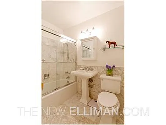 Sold by Douglas Elliman | media 22