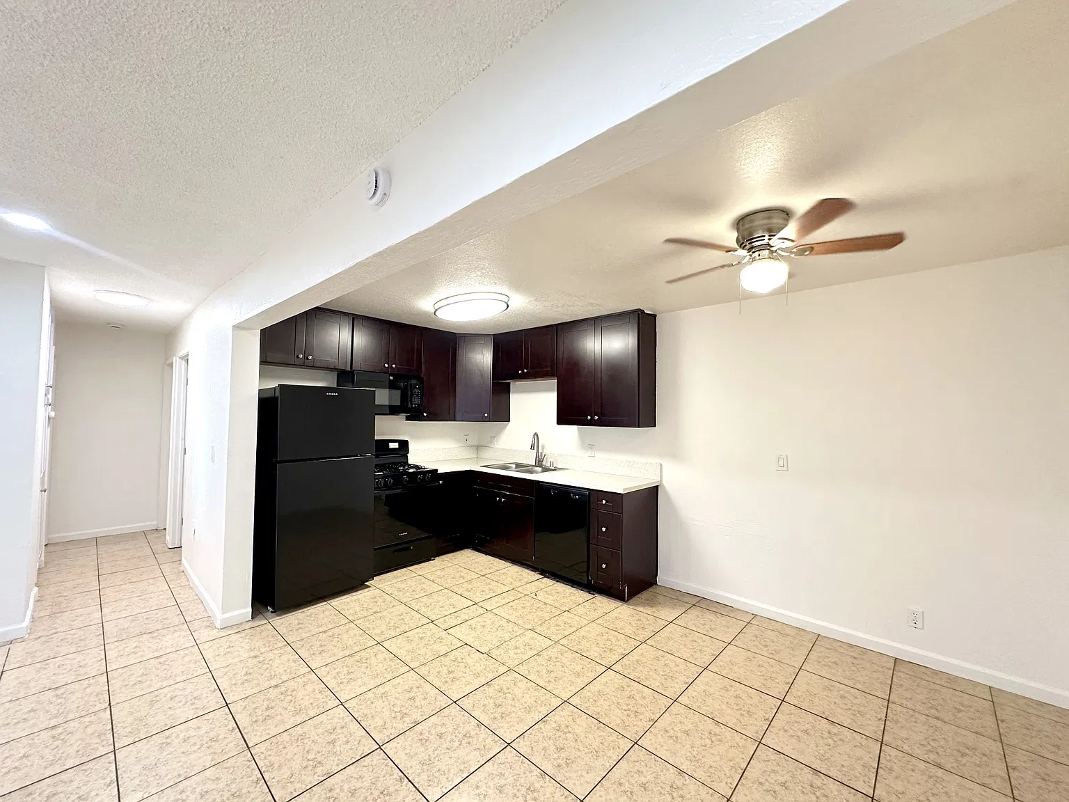 9360 San Diego St — Photo 2