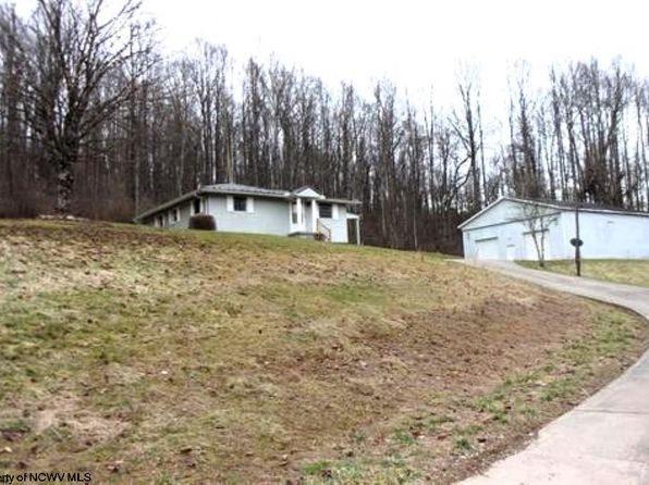 643 Festus Ridge Rd, Worthington, WV 26591