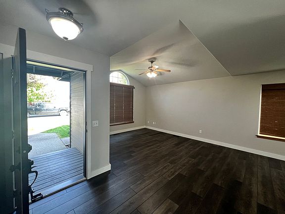 5th image of 1906 E 14th Ave