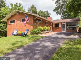 10133 Spring Lake Ter, Fairfax, VA 22030