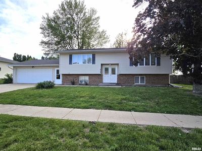 313 13th Ave #A, De Witt, IA, 52742