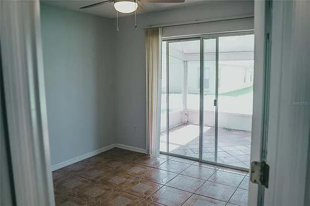 2402 Knightsbridge Blvd — Photo 26