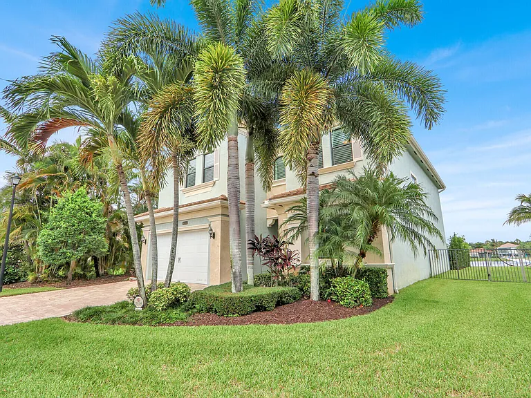 16590 Germaine Dr — Photo 2