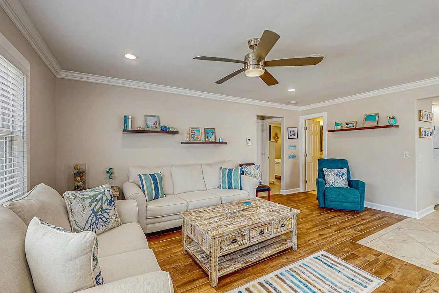 2 bed, 1.0 bath, 699 sqft, $3,479 — Photo 2