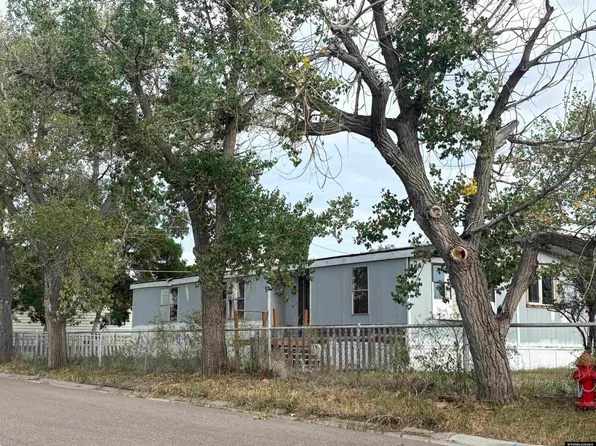 246 N 9th St, Glenrock, WY 82637